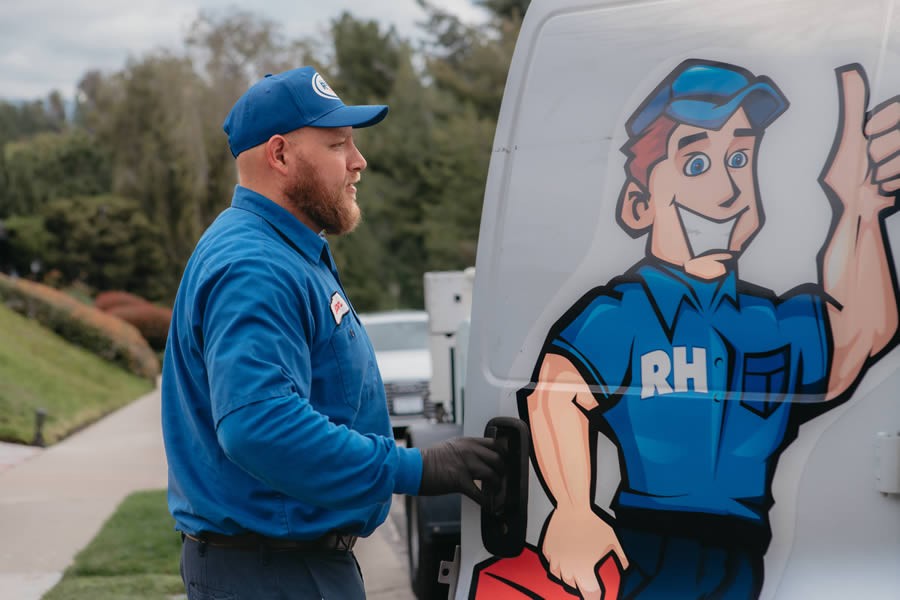 What to Expect When You Call a Rooter Hero Plumbing Customer Service Representative